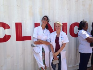 Medical Students Sara and Emilie.